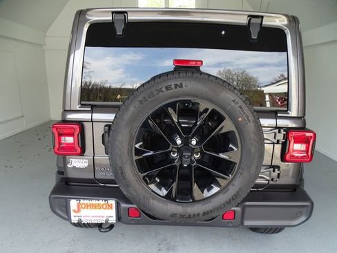 Certified 2025 Jeep Wrangler Unlimited Sahara w/ Safety Group image 20