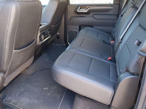 Used 2025 GMC Sierra 2500 SLT w/ SLT Convenience Package AWD/4WD image 5