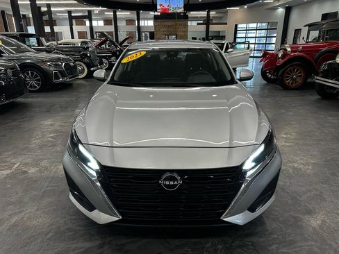 Used 2023 Nissan Altima 2.5 S image 2