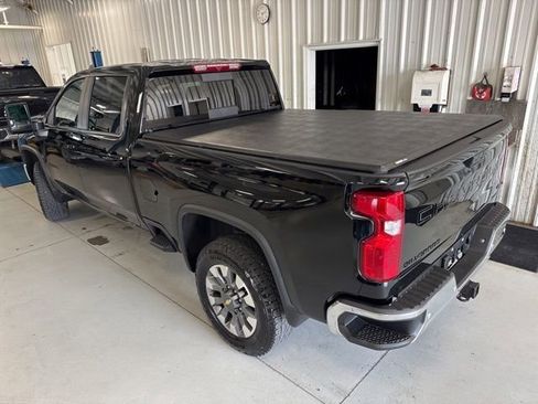 Used 2025 Chevrolet Silverado 2500 LT AWD/4WD image 9