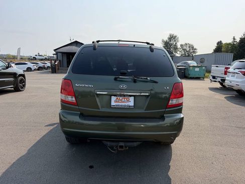 Used 2005 Kia Sorento 2WD image 7