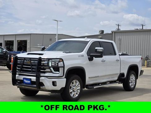 Used 2024 Chevrolet Silverado 2500 High Country w/ Z71 Off-Road Package image 4