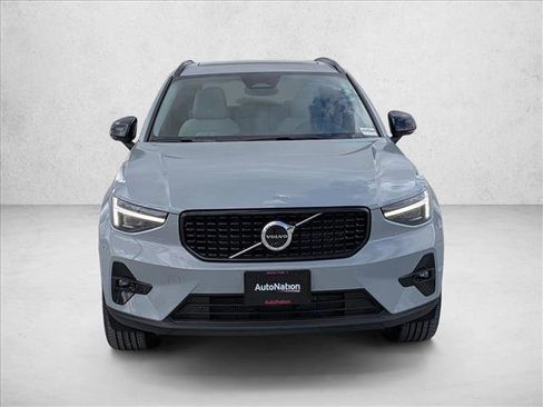 New 2026 Volvo XC40 B5 Plus w/ Protection Package Premier image 5
