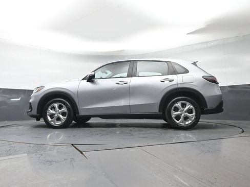 Certified 2024 Honda HR-V LX image 29