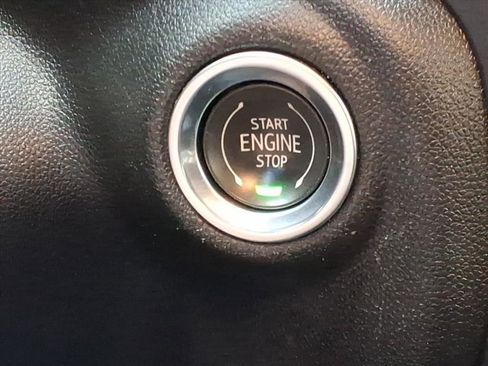 Used 2023 Chevrolet Silverado 1500 Custom image 16