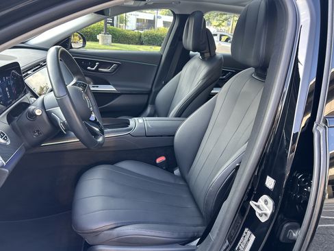 Certified 2025 Mercedes-Benz E 450 4MATIC Sedan w/ Multicontour Seating Package image 23