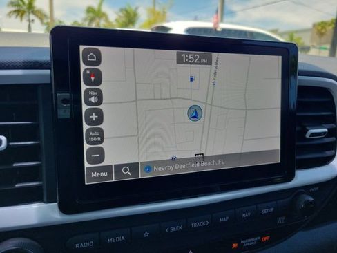 Certified 2023 Hyundai Venue Limited FWD image 23