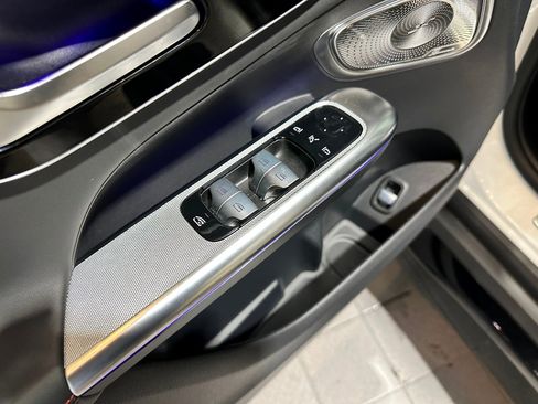 Used 2025 Mercedes-Benz GLC 43 AMG 4MATIC image 14