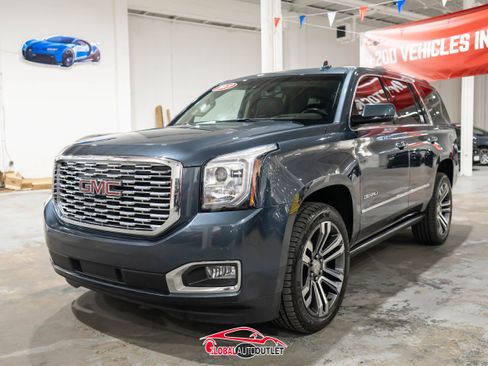 Used 2019 GMC Yukon Denali w/ Denali Ultimate Package image 3