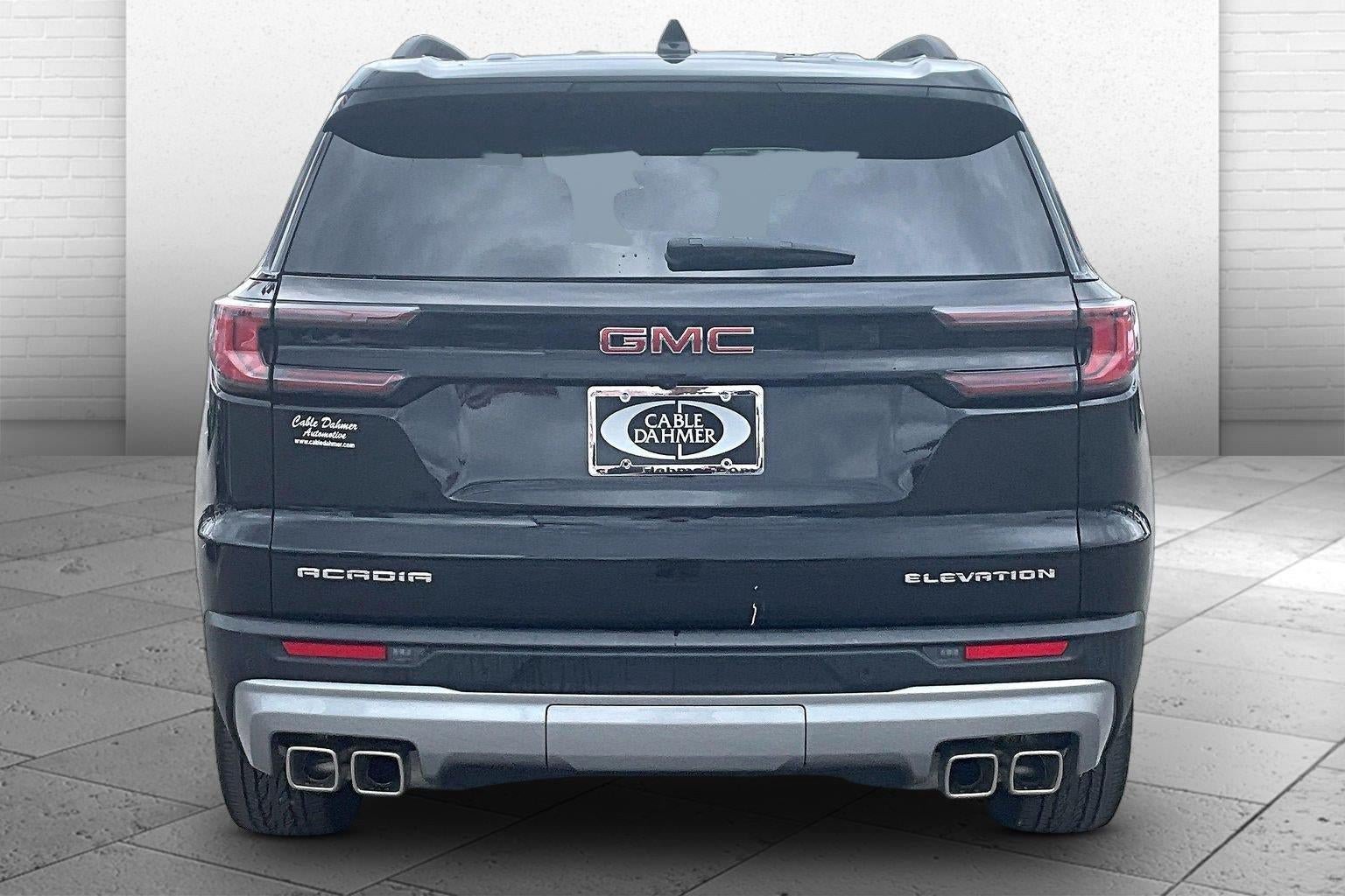 Used 2026 GMC Acadia Elevation w/ Elevation Premium Package FWD image 3