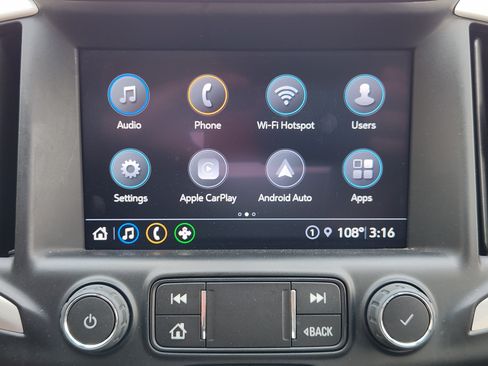 Used 2022 GMC Terrain SLT w/ Tech Package FWD image 19