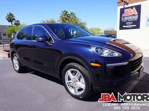 Used 2017 Porsche Cayenne S image 2