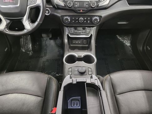 Used 2020 GMC Terrain SLT w/ Preferred Package AWD/4WD image 17