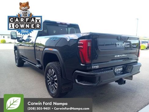 Used 2024 GMC Sierra 3500 Denali Ultimate AWD/4WD image 5