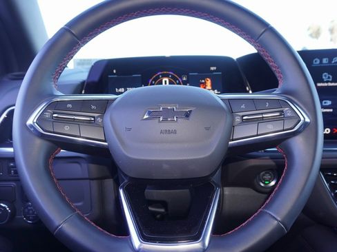 Used 2025 Chevrolet Suburban RST image 24