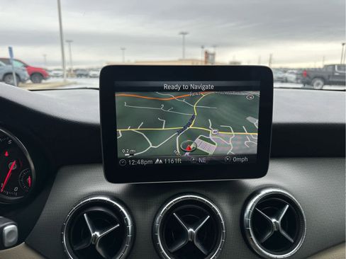 Used 2018 Mercedes-Benz CLA 250 4MATIC image 29