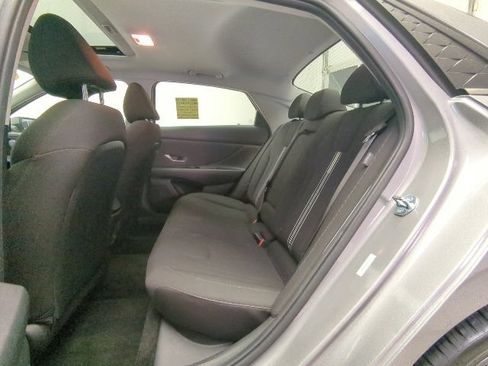 Used 2025 Hyundai Elantra SEL FWD image 26