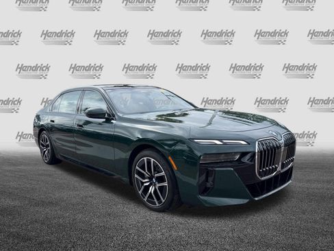 Used 2024 BMW 740i RWD image 2