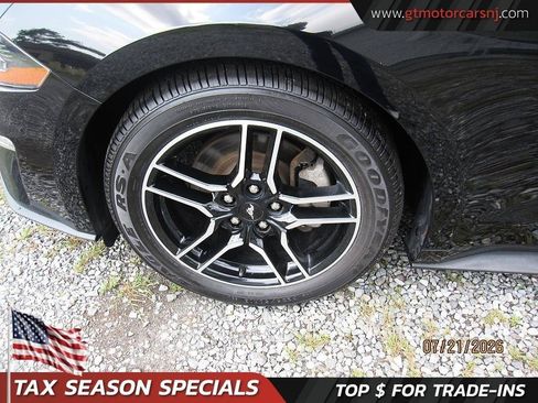 Used 2021 Ford Mustang Premium RWD image 9