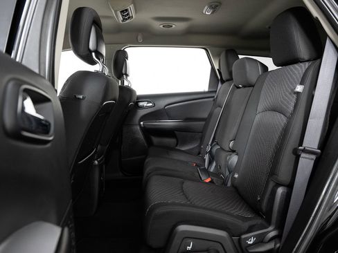 Used 2016 Dodge Journey SXT w/ Comfort/Convenience Group image 18