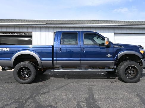 Used 2012 Ford F250 Lariat w/ Lariat Interior Pkg image 5