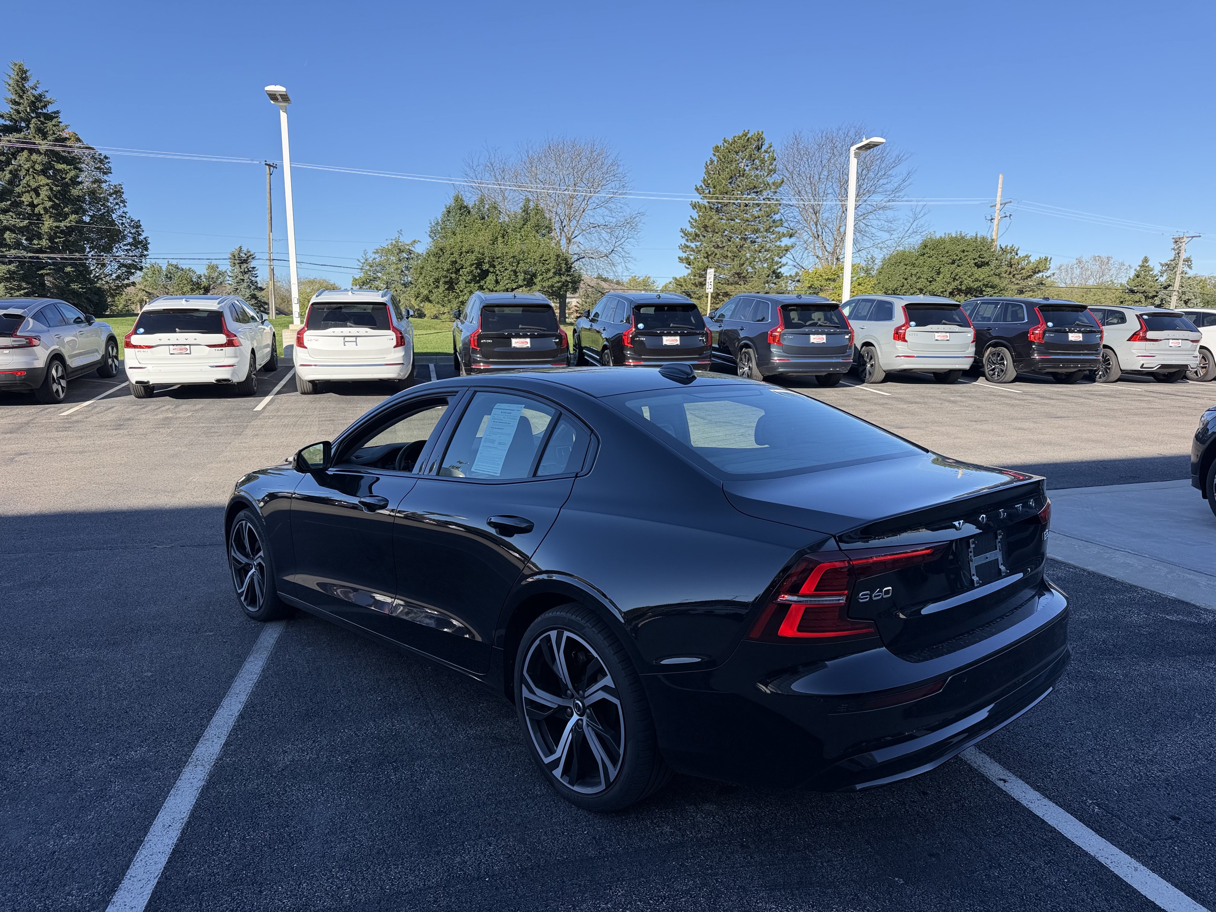 Used 2024 Volvo S60 B5 Core w/ Climate Package FWD image 5