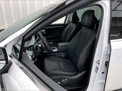 New 2026 Hyundai Ioniq 9 Calligraphy image 12