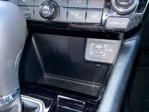 Used 2025 Jeep Compass Limited AWD/4WD image 24