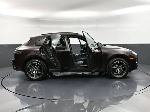 Certified 2026 Porsche Macan AWD/4WD image 36
