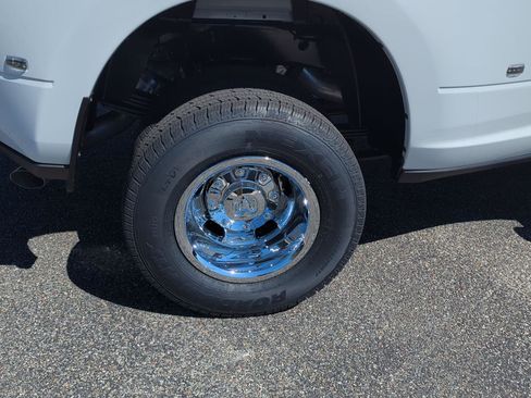 New 2026 RAM 3500 Tradesman AWD/4WD image 7