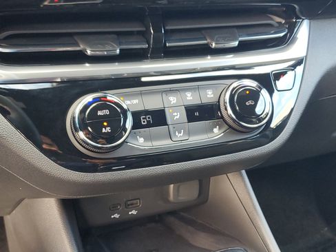 Used 2024 Buick Envista Sport Touring w/ Convenience I Package image 32