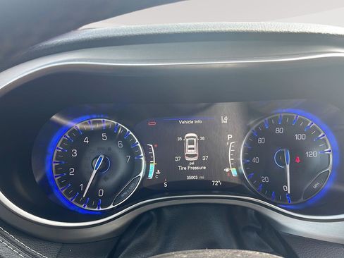 Used 2023 Chrysler Pacifica Limited w/ Uconnect Theater Family Group AWD/4WD image 28