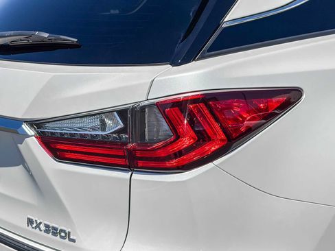 Used 2022 Lexus RX 350L FWD w/ Premium Package image 8