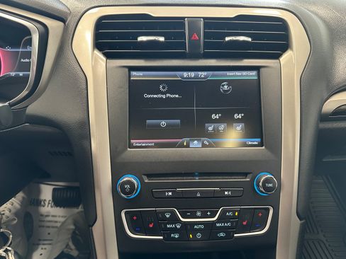 Used 2016 Ford Fusion SE w/ Equipment Group 202A FWD image 19