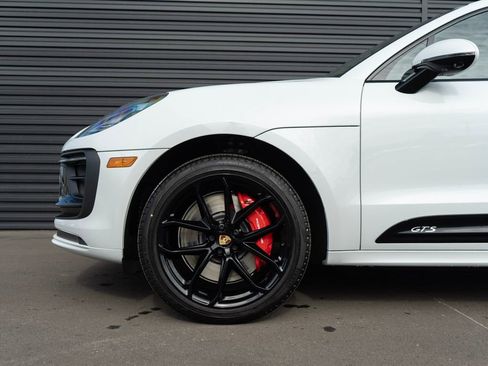 New 2026 Porsche Macan GTS image 12