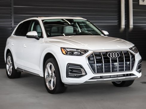 Used 2021 Audi Q5 2.0T Premium Plus AWD/4WD image 12