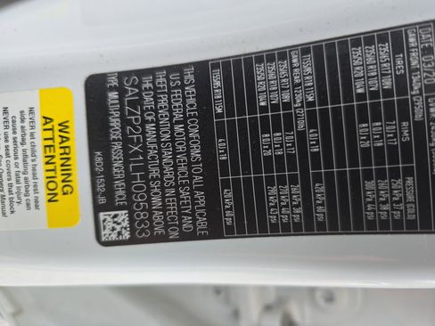 Used 2020 Land Rover Range Rover Evoque SE image 35