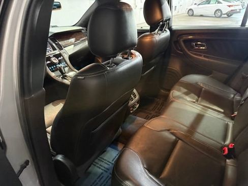 Used 2017 Ford Taurus Limited FWD image 28