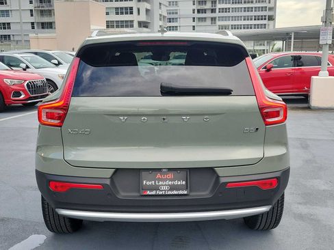 Used 2024 Volvo XC40 B5 Ultimate w/ Protection Package Premier AWD/4WD image 5