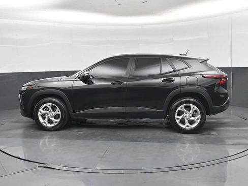 Used 2026 Chevrolet Trax LS w/ LS Convenience Package FWD image 37