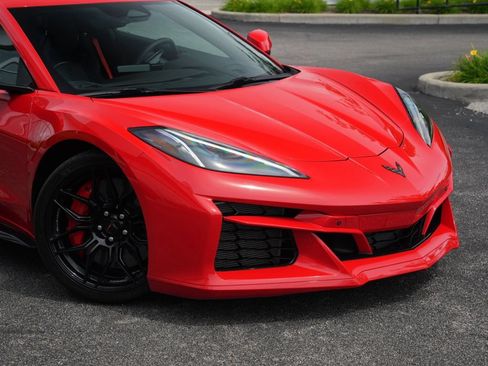 Used 2024 Chevrolet Corvette Z06 w/ Stealth Interior Trim Package RWD image 30