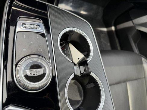Used 2024 Cadillac Lyriq Luxury AWD/4WD image 32