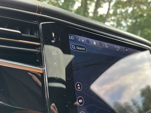 Used 2022 Jeep Grand Wagoneer Series III w/ Rear Seat Video Group 1 image 26