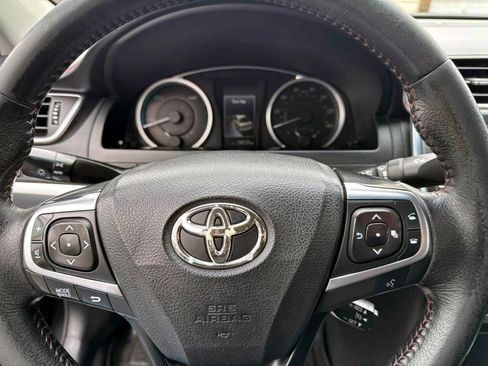 Used 2015 Toyota Camry SE FWD image 21