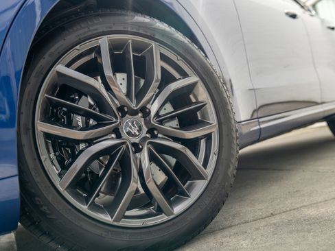 Used 2024 Maserati Levante GT Ultima image 4