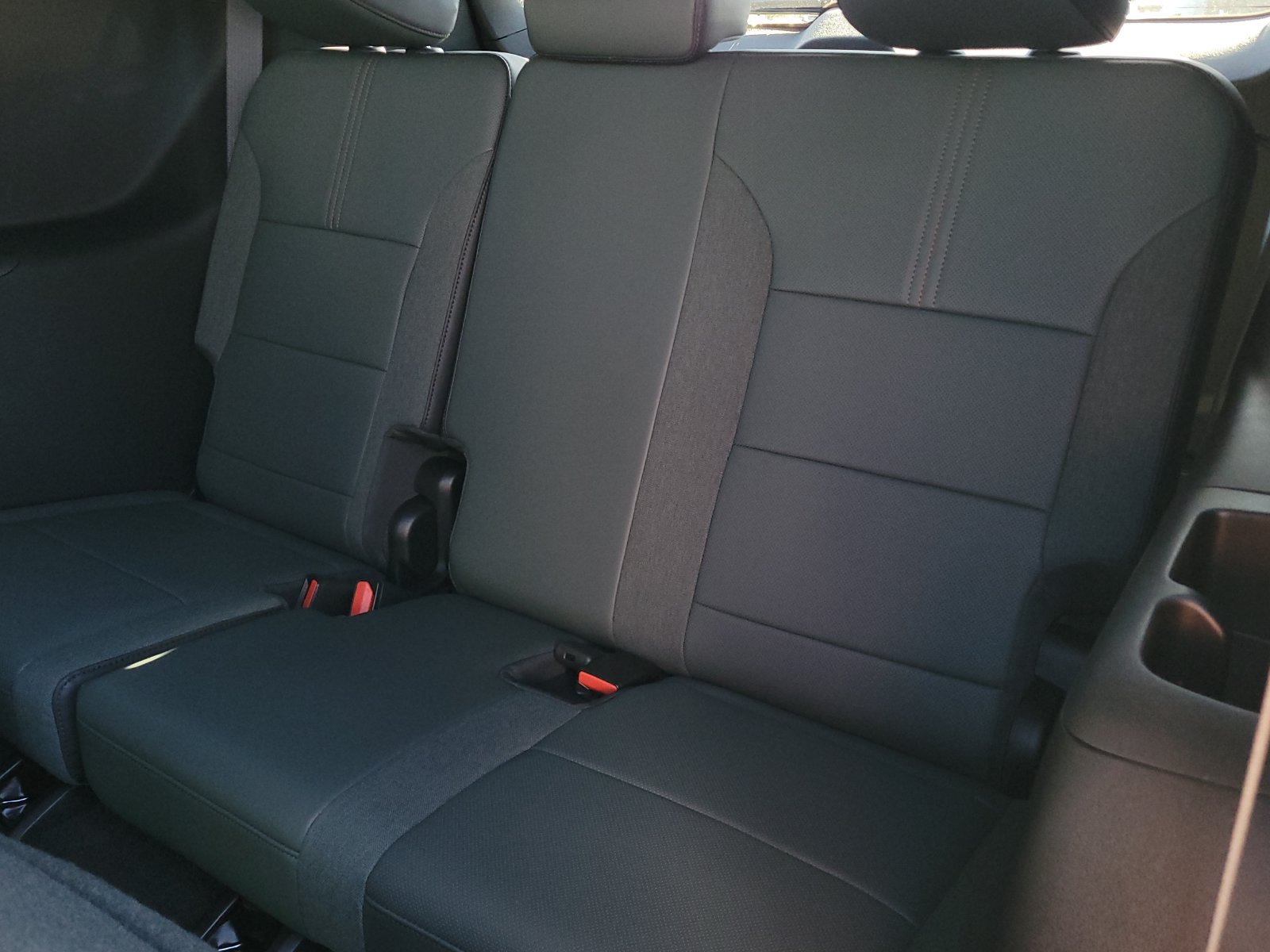 New 2027 GMC Acadia AT4 w/ Luxury Package AWD/4WD image 8