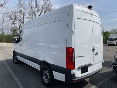 Used 2024 Mercedes-Benz Sprinter 2500 w/ Acoustic Package image 8