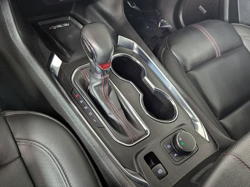 Used 2023 Chevrolet Traverse RS image 21