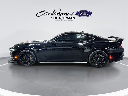 Used 2024 Ford Mustang GT Premium image 5