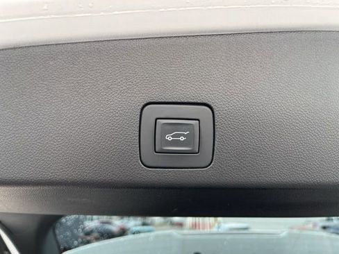 Used 2023 Buick Encore GX Essence w/ Experience Buick Package image 8